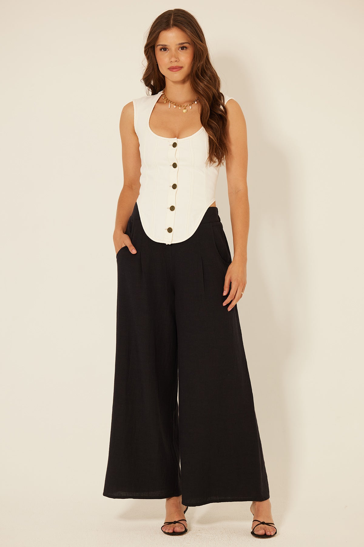 Valerie Pant