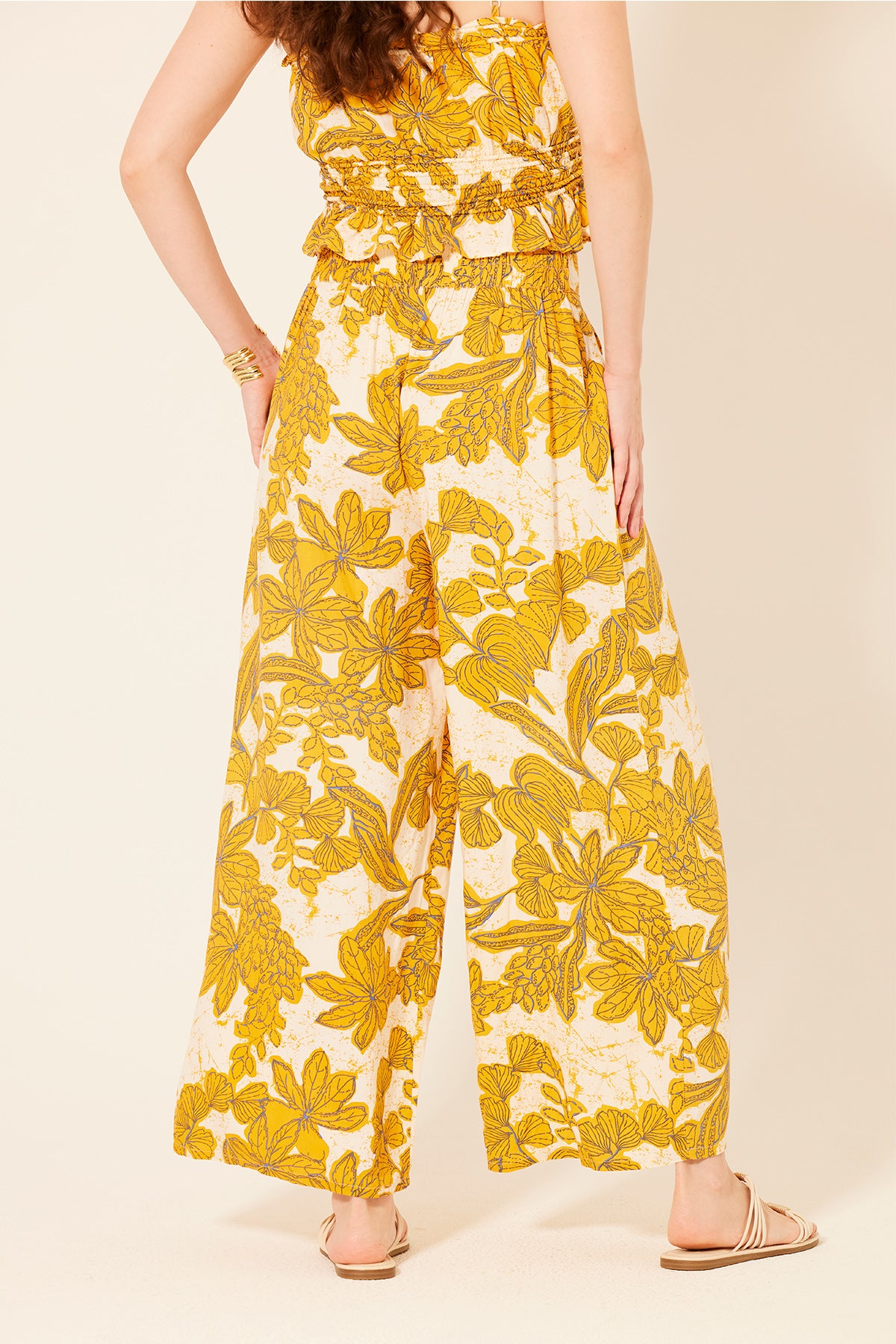 Valerie Pant